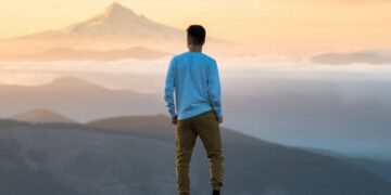 ExploreBatur Volcano and Lake Batur With These Stunning 35mm Images