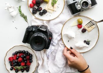 This English breakfast pie is maybe the most British thing ever