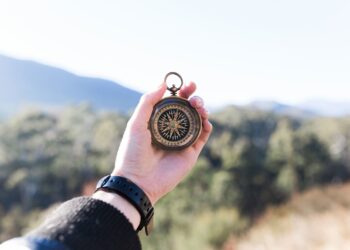 Hostem Makes Travel Comfortable With a Portable Pillow and Duvet Set