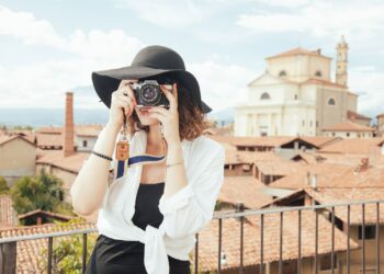 Expert Tips: How To Become A Professional Travel Blogger