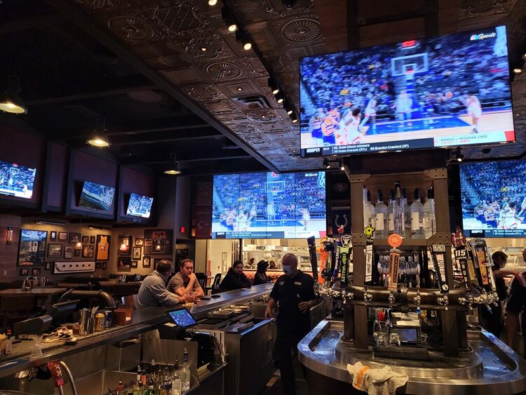 Cheers and Score Uncover the Best Sports Bars in Las Vegas MyTravlog